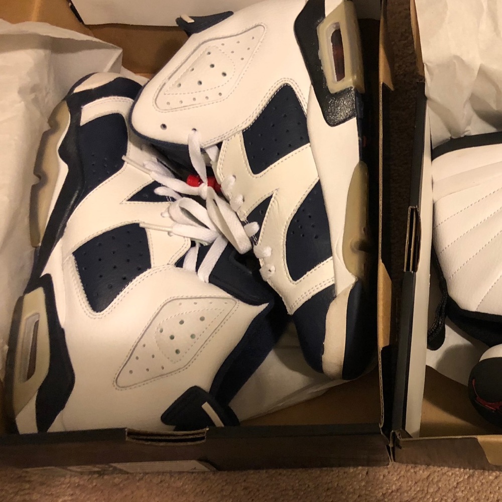 Jordan 6s - Picture 4 of 4